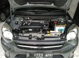 Jual mobil Toyota Agya E AT  2017 Terawat di Jawa Barat  4