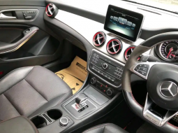 Dijual Mobil Mercedes-Benz CLA AMG CLA 45 2015 Terawat di DKI Jakarta 5