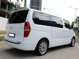 Dijual Mobil Bekas Hyundai H-1 Royale Bensin 2014 Putih di DKI Jakarta 6