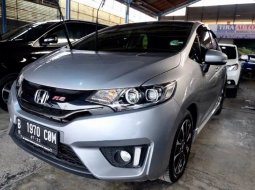Dijual Mobil Bekas Honda Jazz RS CvT 2017 di Tangerang 4