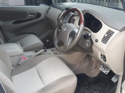 Dijual Mobil Bekas Toyota Kijang Innova V 2.0cc Automatic 2013 di DKI Jakarta 2