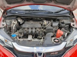 Jual Mobil Honda Jazz RS CVT AT Matic 2018 Merah Cash/Kredit Termurah Tangerang 8