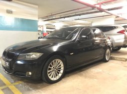 Jual Mobil BMW 320i E90 2011 LCi Facelift Luxury Business Edition Black Siap Pakai, DKI Jakarta 6