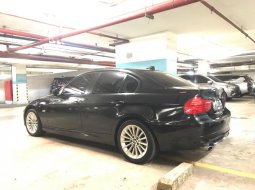 Jual Mobil BMW 320i E90 2011 LCi Facelift Luxury Business Edition Black Siap Pakai, DKI Jakarta 1