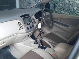 Jual Mobil Toyota Kijang Innova 2.0 G Matic 2008 Silver, DKI Jakarta 3