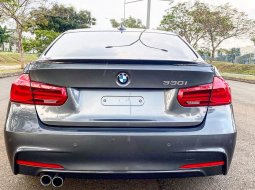 Jual Mobil BMW F30 330i MSPORT 2016 LCI Tangerang 7
