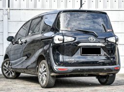 Dijual Mobil Toyota Sienta V 2018 di Depok 4