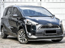 Dijual Mobil Toyota Sienta V 2018 di Depok 1