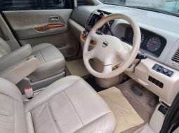 Mobil Nissan Serena 2006 Highway Star dijual, Jawa Barat 11