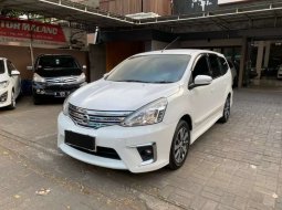 Jawa Timur, Nissan Grand Livina Highway Star 2017 kondisi terawat 11