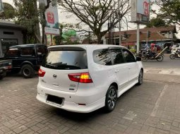 Jawa Timur, Nissan Grand Livina Highway Star 2017 kondisi terawat 5
