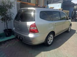 Jawa Timur, Nissan Grand Livina XV 2013 kondisi terawat 2