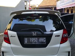 Dijual Mobil Bekas Honda Jazz RS 2011 di Tangerang 7