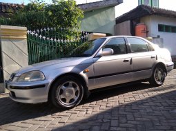 Dijual Mobil Bekas Honda Civic 1.5 Manual 1996 di DI Yogyakarta 1