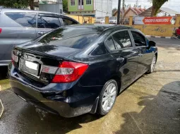 Dijual Mobil Honda Civic 1.8 2013 di Sumatra Selatan 3