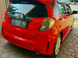 Dijual Mobil Honda Jazz RS 2014 di Jawa Tengah 2