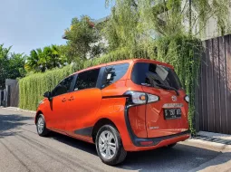 Dijual Mobil Bekas Toyota Sienta G 2017 di Jawa Barat 2