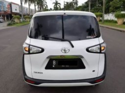 Dijual Mobil Toyota Sienta G 2017 di Tangerang 4