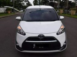 Dijual Mobil Toyota Sienta G 2017 di Tangerang 1