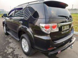 Dijual Mobil Bekas Toyota Fortuner G 2013 di Tangerang 2