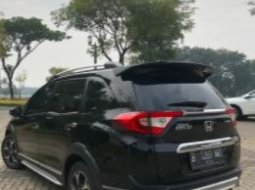 Dijual Cepat Honda BR-V E Prestige 2016 di Tangerang 4
