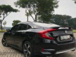 Dijual Cepat Honda Civic Turbo 1.5 Automatic 2017 di Tangerang 2