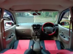 Jual Mobil Bekas Daihatsu Xenia Xi 2010 di DKI Jakarta 4