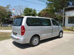 Dijual mobil bekas Hyundai H-1 2.5 CRDi, Jawa Barat  3