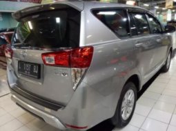 Dijual Cepat Toyota Kijang Innova V 2017 di Jawa Timur 2