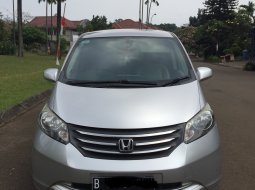 Dijual Honda Freed PSD 2010 di Tangerang Selatan 9