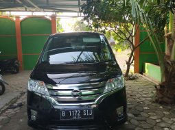 Dijual Nissan Serena Highway Star 2014 di Jawa Tengah 6