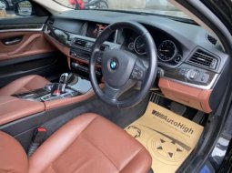 Jual Mobil Bekas BMW 5 Series 520i 2017 di DKI Jakarta 2