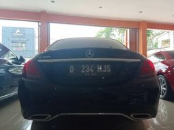 Jual Mobil Bekas Mercedes-Benz C-Class C 300 2019 di Jawa Barat 4