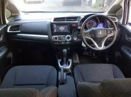 Dijual Mobil Honda Jazz RS 2016 di Jawa Timur 3