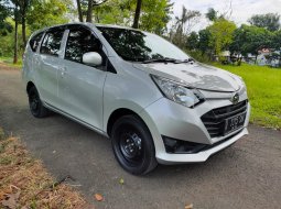 Jual Mobil Bekas Daihatsu Sigra 1.0 M M/T 2018 Silver di Jawa Barat 10