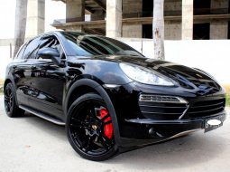 Dijual Porsche Cayenne 3.6 2012 Hitam Terawat di DKI Jakarta 9