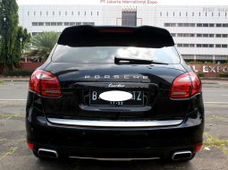 Dijual Porsche Cayenne 3.6 2012 Hitam Terawat di DKI Jakarta 7