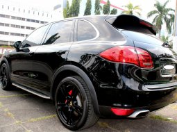 Dijual Porsche Cayenne 3.6 2012 Hitam Terawat di DKI Jakarta 6