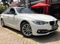 Jual Mobil BMW 3 Series 320i 2017 di DKI Jakarta 3