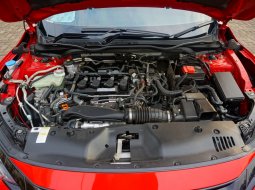 Dijual Honda Civic 1.5 Turbo E CVT Hatchback Merah 2018  Surabaya 5