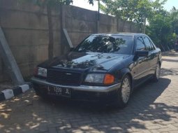 Jual Mobil Mercedes-Benz C-Class C 240 2000 di Jawa Timur 8