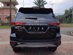 Toyota Fortuner TRD  5