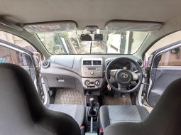 Toyota Agya G Manual MT 2016 Silver, Pajak 1 Thn, KM Rendah, PERFECT 5