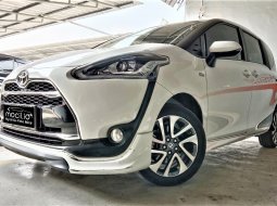 Jual mobil Toyota Sienta Q 2017  5