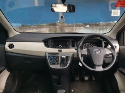 Dijual Cepat Daihatsu Sigra R 2017 di Depok 4