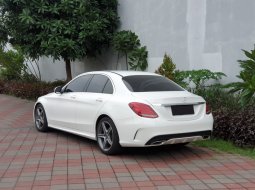 Mercedes-Benz C-Class C 200 K 2018 Putih 5