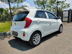 Dijual Kia Picanto 1.2 NA M/T 2012 Putih di Jawa Barat 4