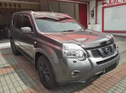 Jual Nissan Xtrail 2012 CVT gray, tangan 1 (L), servis record resmi, full ORI di Jawa Timur 5