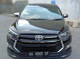 Dijual Toyota Innova Venturer 2017 Hitam di Jawa Tengah 7