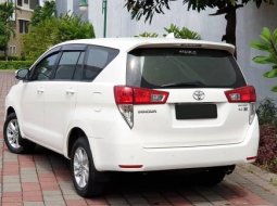 Toyota Kijang Innova Reborn V Bensin 3